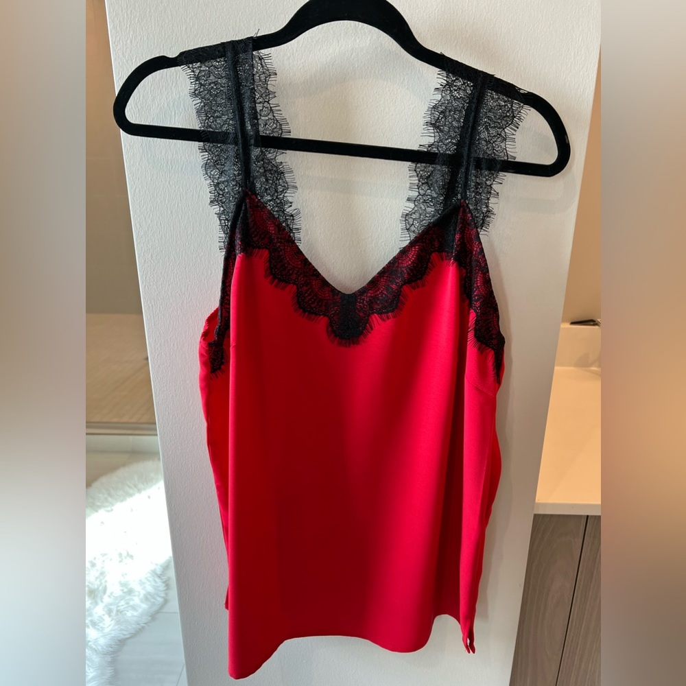 Tank fuchsia sexy lace blouse. Size Large.